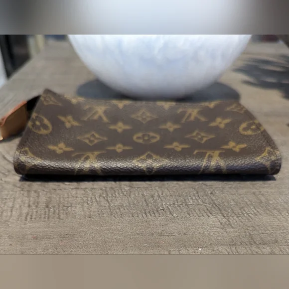 Authentic Louis Vuitton Accessories Pouch - Picture 8 of 12